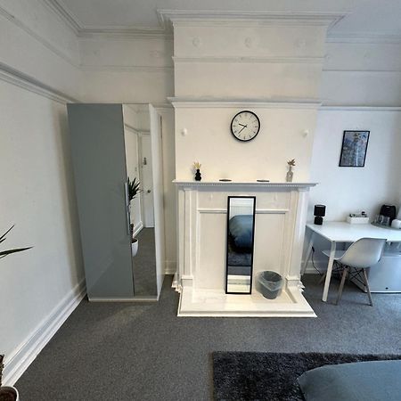Cosy Double Rooms A Stones Throw From Wembley Stadium Лондон Екстер'єр фото