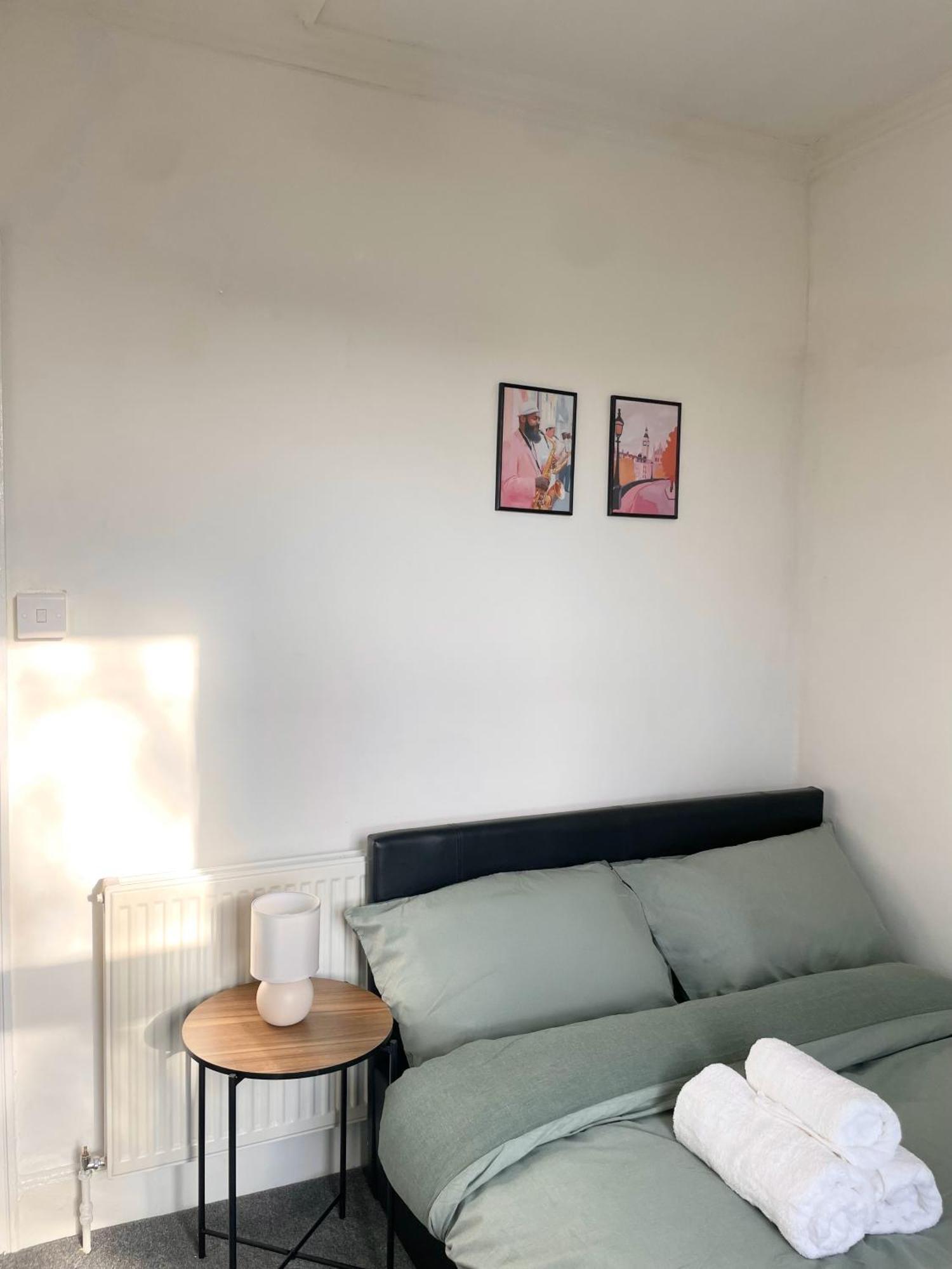 Cosy Double Rooms A Stones Throw From Wembley Stadium Лондон Екстер'єр фото