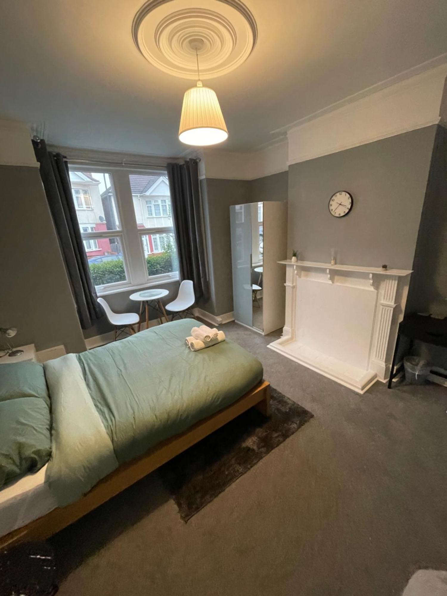 Cosy Double Rooms A Stones Throw From Wembley Stadium Лондон Екстер'єр фото